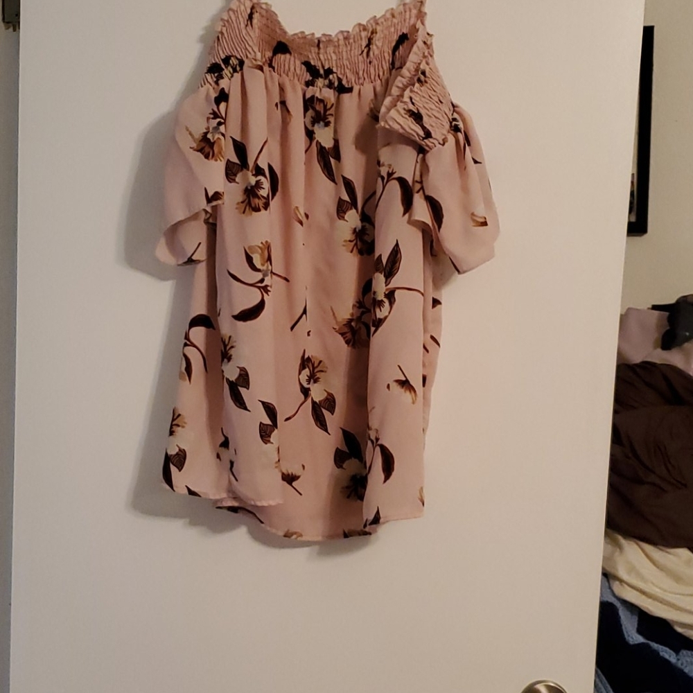 2XL shirt with flowers on it and straps so it off